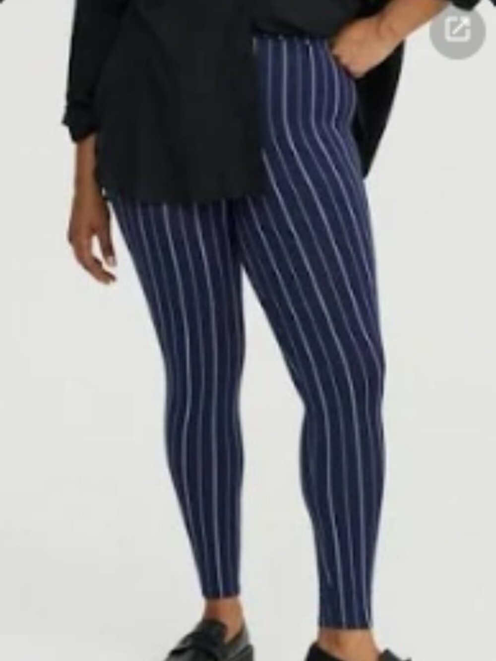 Torrid New Navy w/ White Pinstripe Full Length Leggings w/ Pockets Size 1